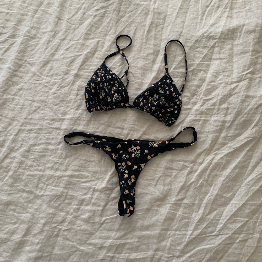 Billabong two piece set in XS